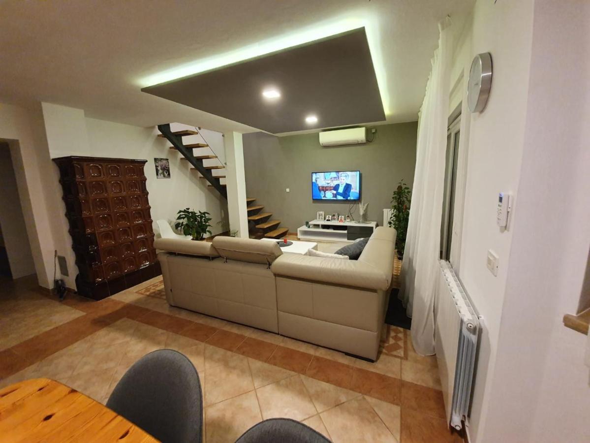 Holiday Home Nikol Pula Exterior photo
